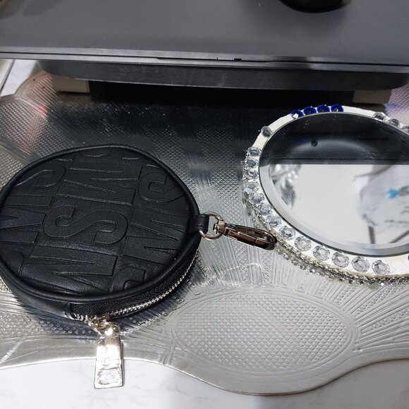 STEVE MADDEN Small SM Logo Waterproof Clip On Pouch Coin Purse Wallet Charm - Picture 4 of 6